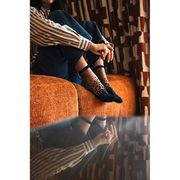 Nakameguro Black • Women's transparent polka dot socks: 39/41