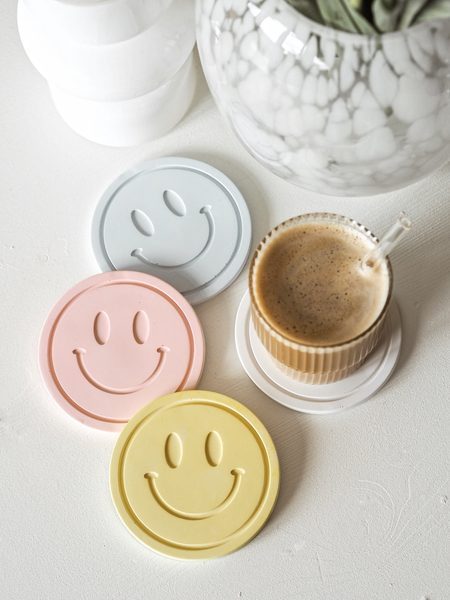 Jesmonite Coaster “SMILEY” | Tactile & Eco Conscious