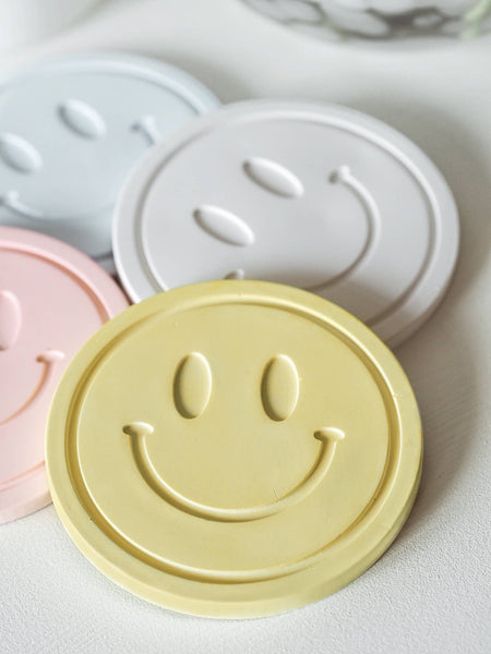 Jesmonite Coaster “SMILEY” | Tactile & Eco Conscious